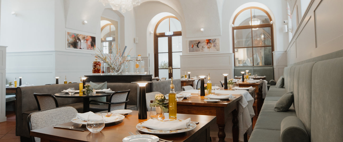 Aufnahme gedeckter Tische in der Trattoria Martinelli